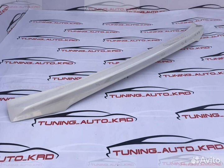 Спойлер под стекло Lexus LX 570 L7458