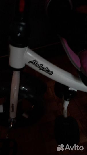 Moby Kids Велосипед детский трехколесный с ручкой