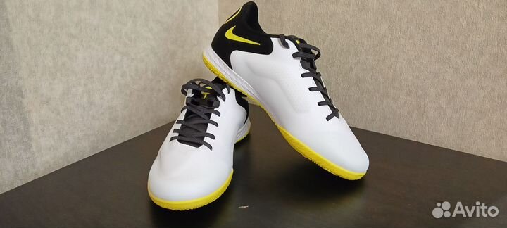 Футзалки Nike Tiempo Legend 9