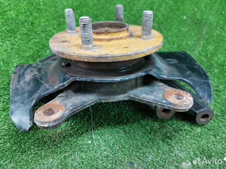 Ступица передняя левая Honda Civic EU1