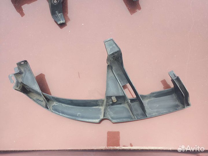 Кронштейн фар Рено Сценик 2 до рест правый