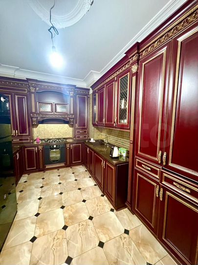 2-к. квартира, 80 м², 5/7 эт.