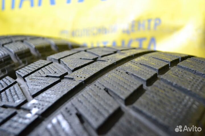 Bridgestone Blizzak Revo GZ 215/60 R16