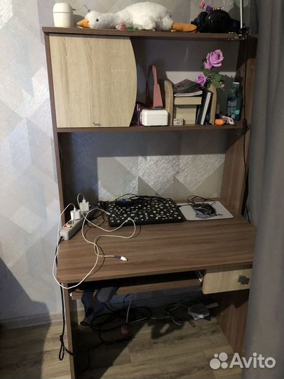 Компьютерный стол