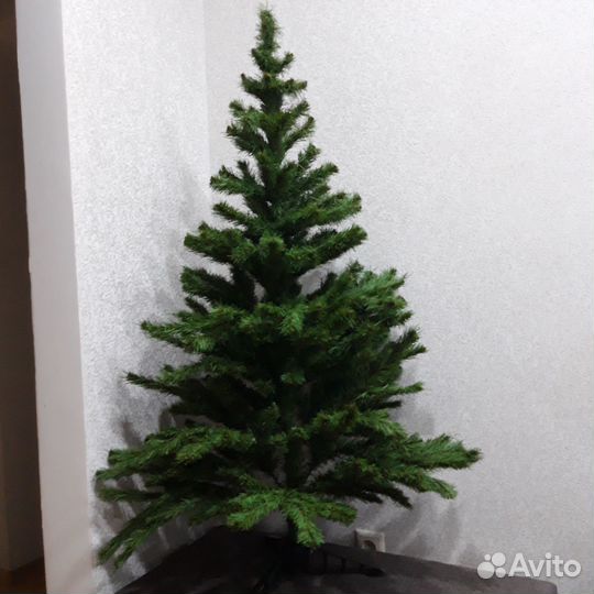 Ель Уральская елка и Игрушка Таежная 120 см