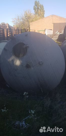 Продается баки пищевые эмалированные из под масла