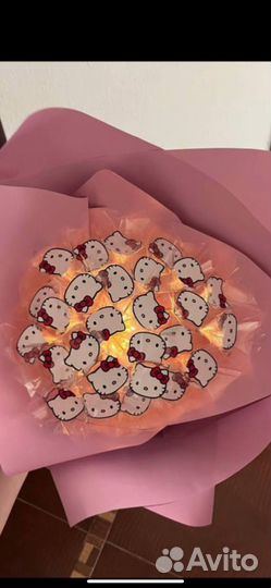 Букеты на заказ, розы атласных лент, бабочек