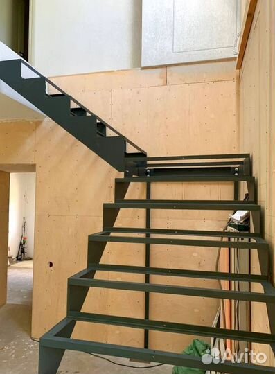 Лестница из листового металла
