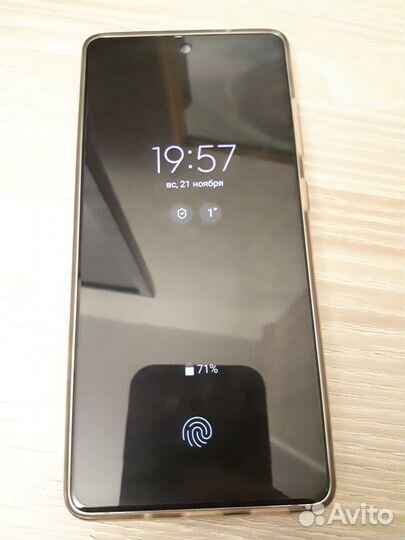 Защитное стекло на Samsung S20 FE