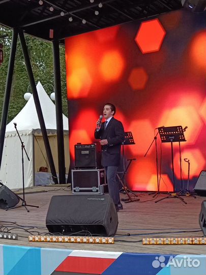 Певец, вокалист