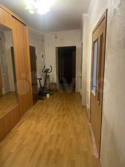 2-к. квартира, 82 м², 1/9 эт.
