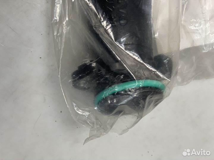 Патрубок турбокомпрессора 31269238 volvo