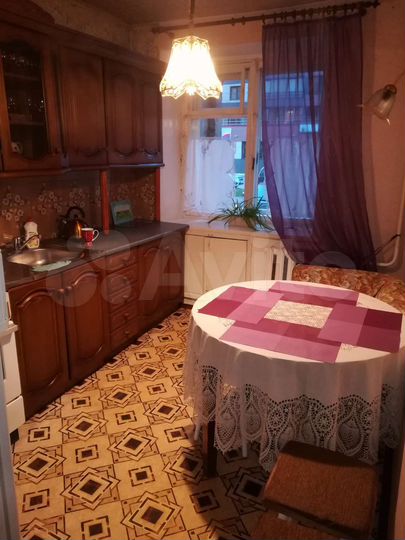 3-к. квартира, 60 м², 1/9 эт.