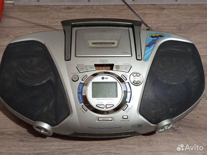 Магнитола LG
