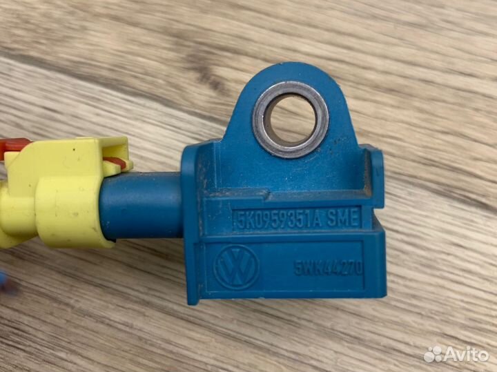 Датчик удара VAG 5K0959351A