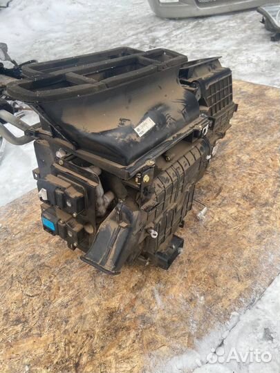 Корпус,моторчик,радиаторы печки Lifan X60 В сборе