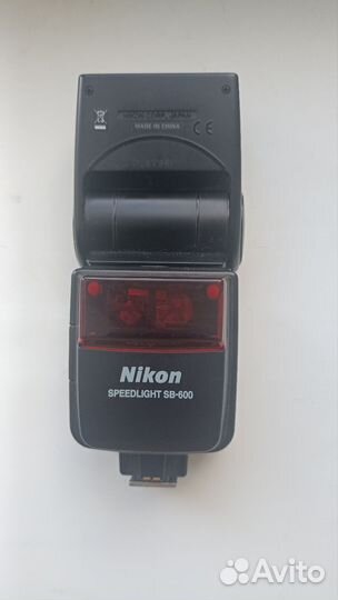 Фотовспышка Nikon SB-600