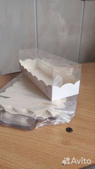 Коробка для кондитерских изделий и подарков