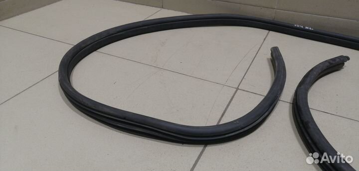 Уплотнитель (внутри) Scenic 2003-2009