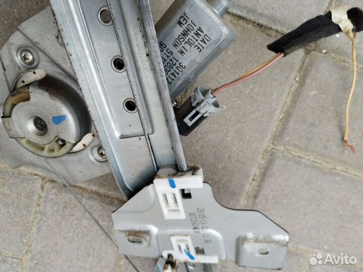 Стеклоподъемники левые рено Сандеро степвэй 15г