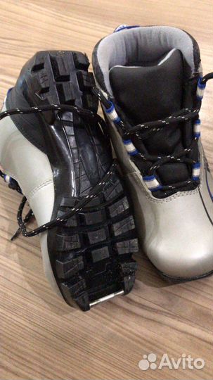 Лыжные ботинки
