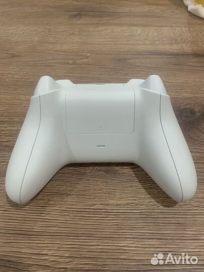 Геймпад xbox One с аккумулятором