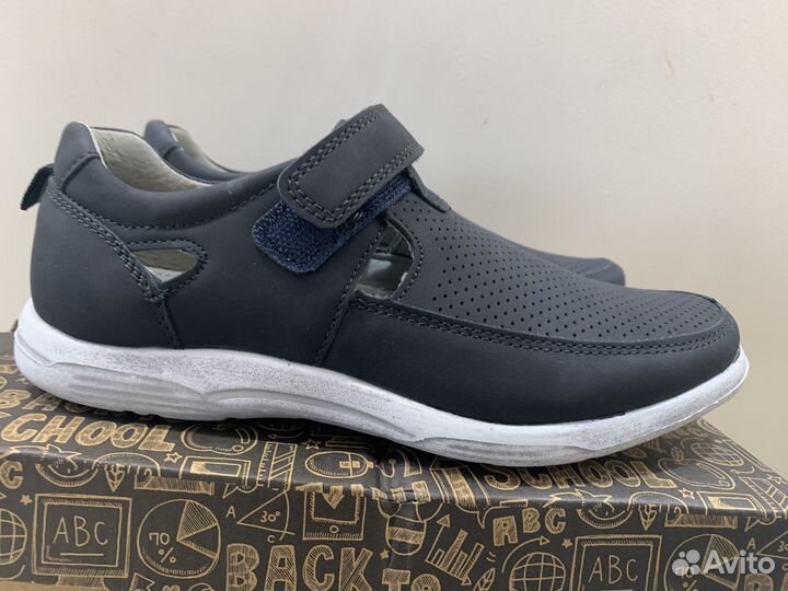 Новые легкие школьные ботинки Futurino 34