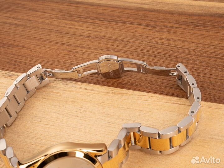 Женские наручные часы