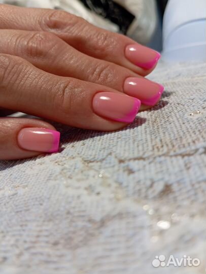 Маникюр и педикюр