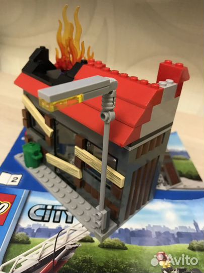 Продам Lego City 60003 Тушение пожара