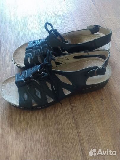 Босоножки женские 39 размер
