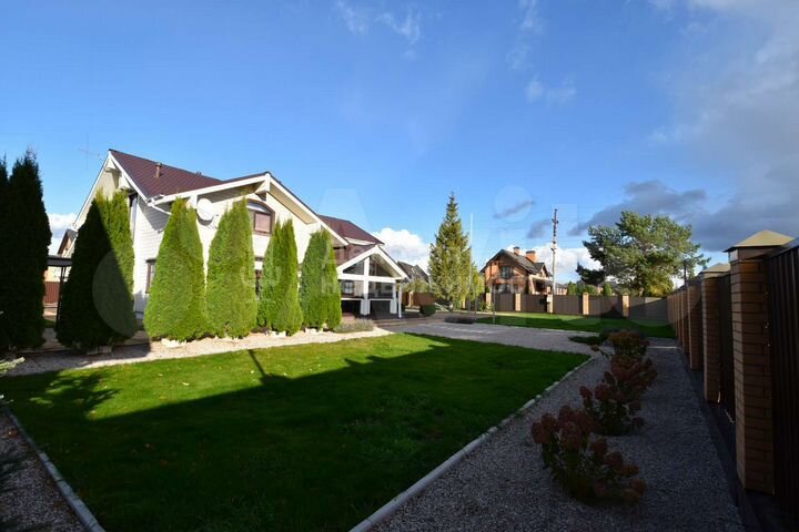 Коттедж 251,2 м² на участке 20,6 сот.