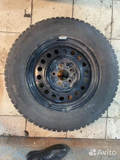 Зимняя резина на колесах r16 215/65 5x114.3