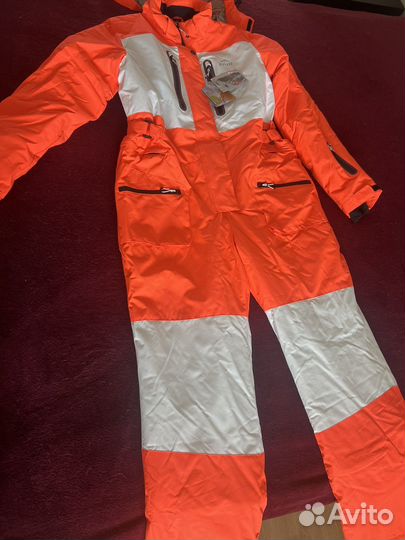 Горнолыжный комбинезон