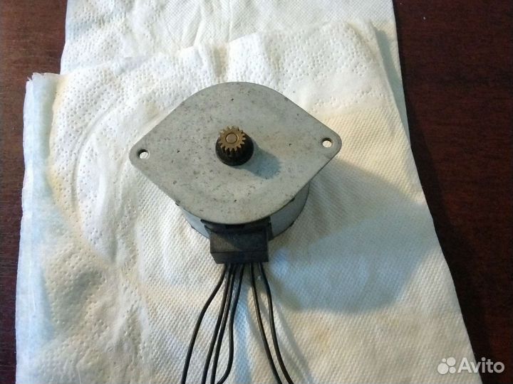 Шаговый двигатель brother