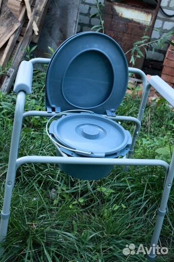 Санитарное кресло