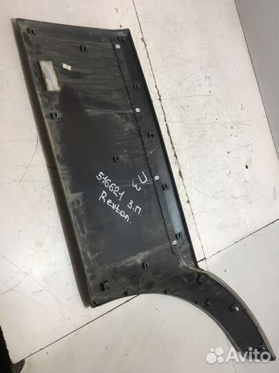 Молдинг двери задний правый (SsangYong Rexton)