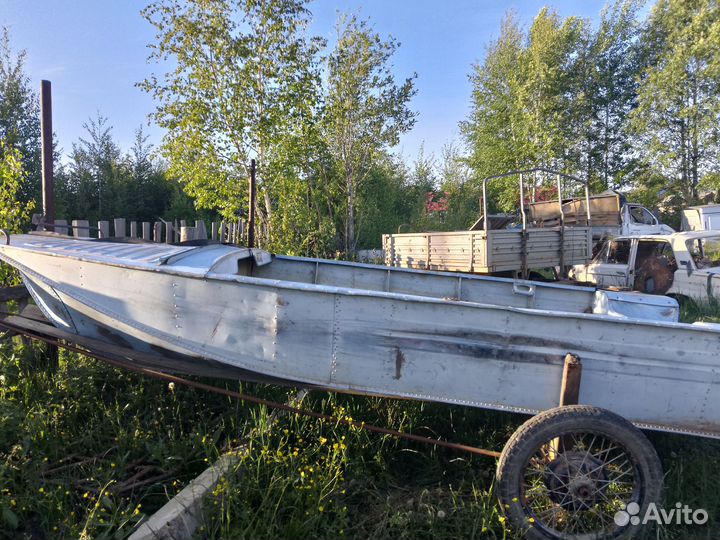 Моторная лодка
