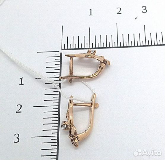 Серьги с синтетическим камнем Золото