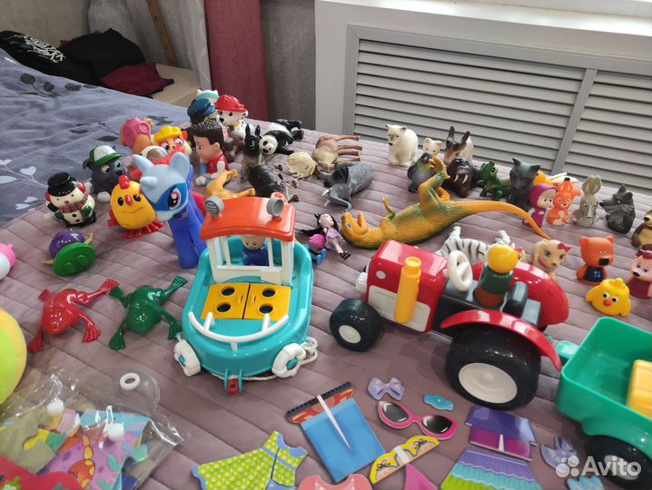 Развивающие игрушки для малышей пакетом