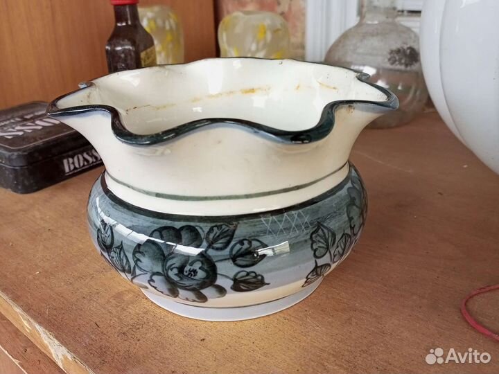 Цветочный фарфоровый горшок СССР