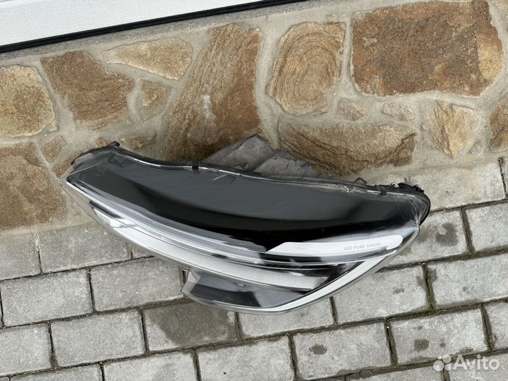 Рено Аркана фара