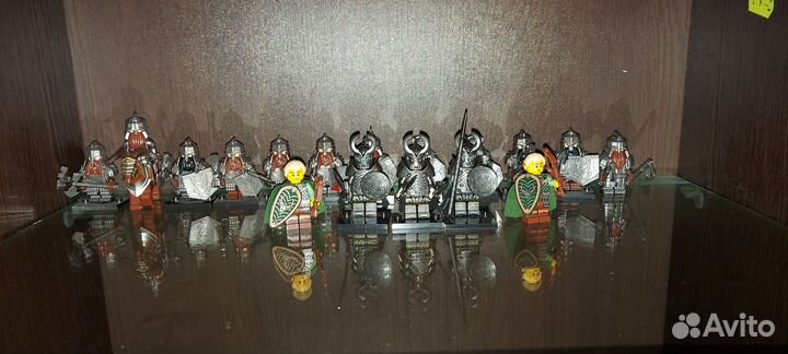 Коллекция фигурок lego