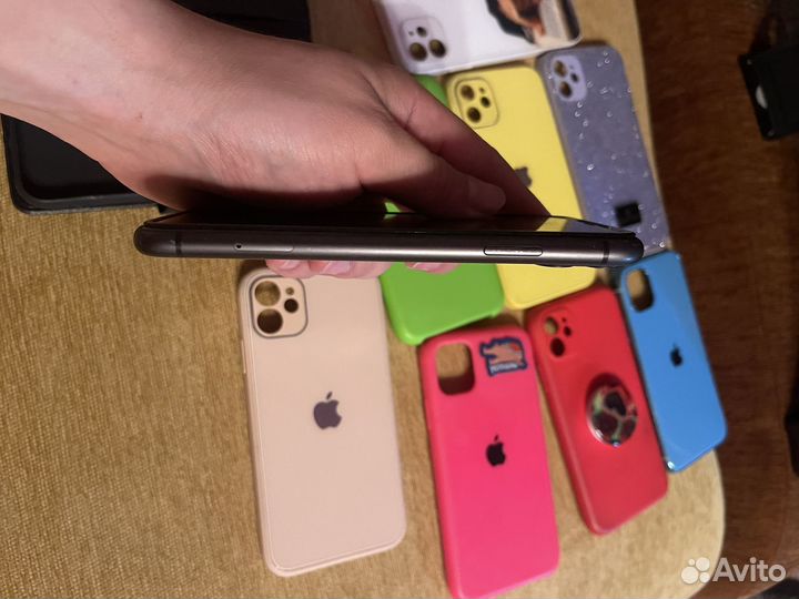 Телефон iPhone 11 128