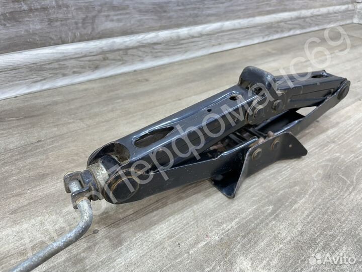 Домкрат штатный Megane 2 3 / Fluence / Scenic 2