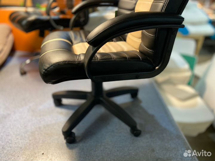 Компьютерное кресло