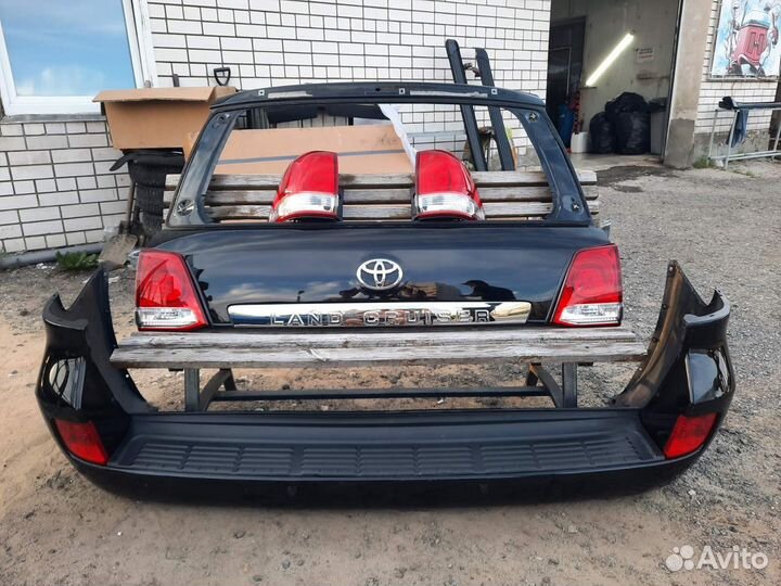 Дверь багажника верхняя Toyota Land Cruiser 200