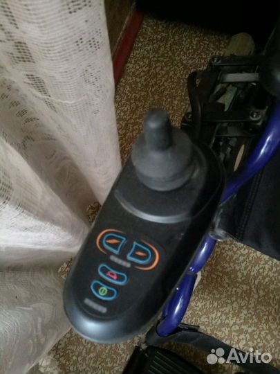 Инвалидная кресло-коляска. С электроприводом