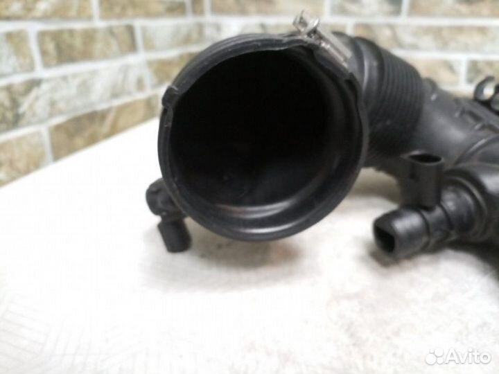 Патрубок воздушного фильтра Mercedes-Benz E-Class