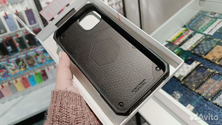 Чехол UAG Monarch Pro для iPhone 15 Plus кевлар